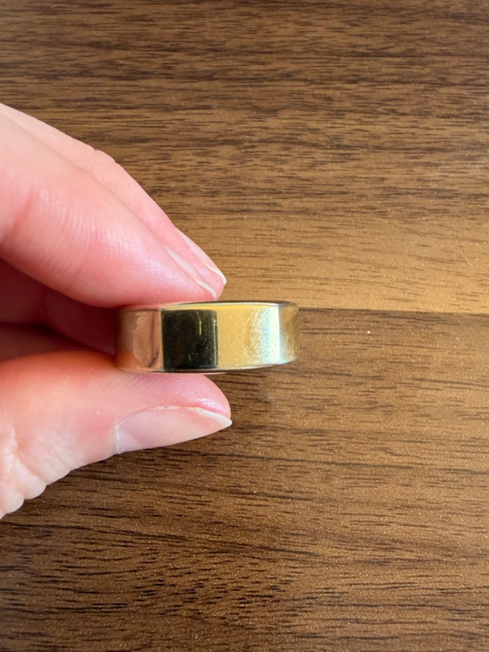 Oura Ring Gen3 Heritage - Gold - Size 8, gently worn works perfect. - Picture 3 of 7